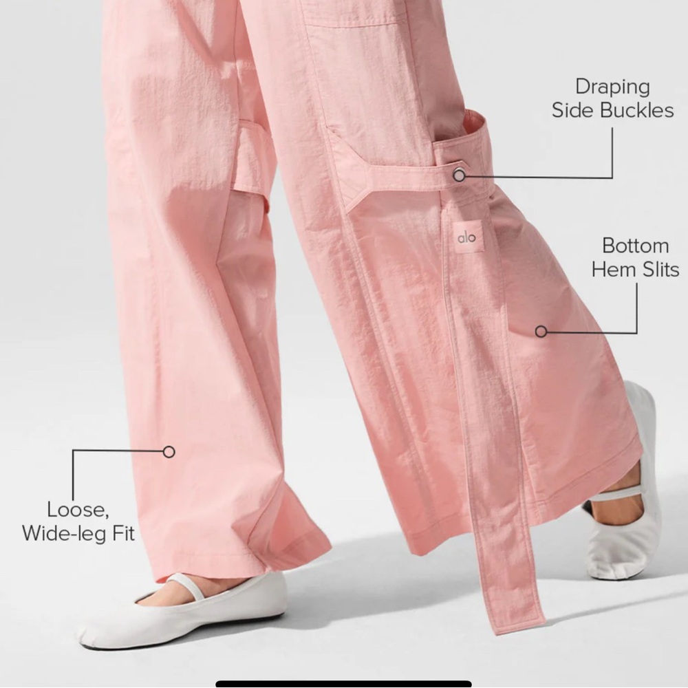 ALO Yoga High-Waist Voyager Trouser Pants - Pink, Size: Small - Practically New - Picture 3 of 4